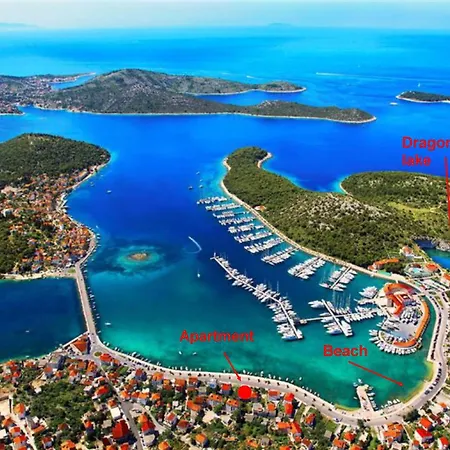 Apartment Seafront Marija *