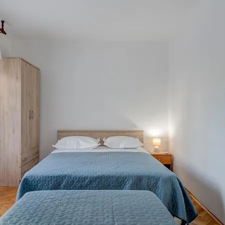 Seafront Marija With Terrace And Mooring * 로고즈니차