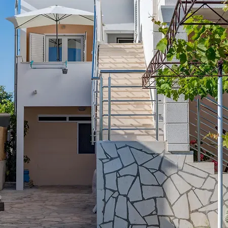 Seafront Marija With Terrace And Mooring
