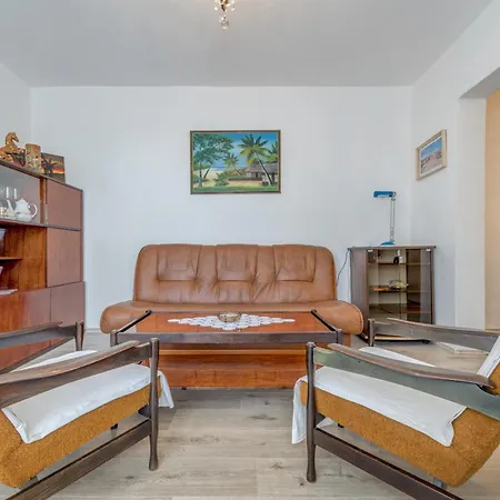 Seafront Marija With Terrace And Mooring 아파트 *