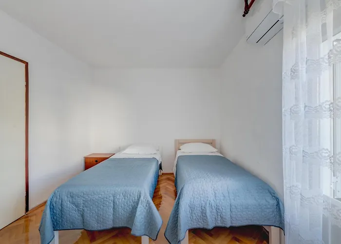 Seafront Marija With Terrace And Mooring *