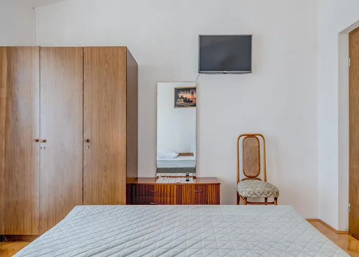 Appartement Seafront Marija With Terrace And Mooring