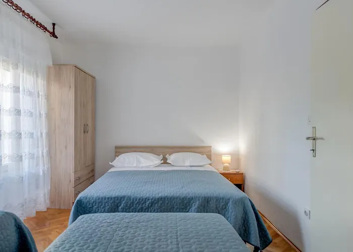 Seafront Marija With Terrace And Mooring * Rogoznica (Sibenik-Knin)