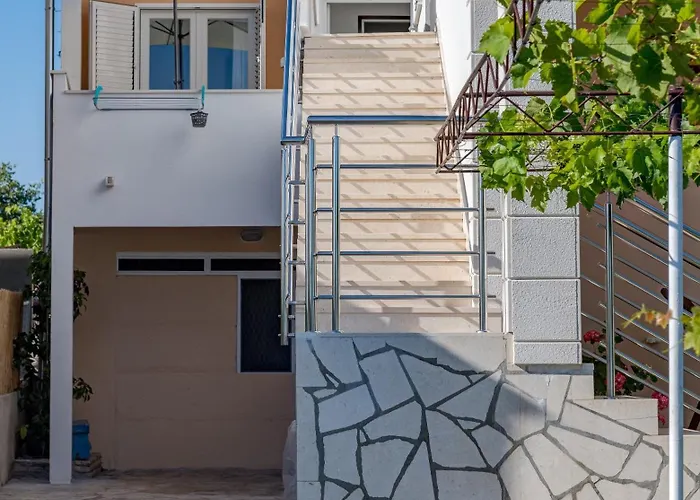 Seafront Marija With Terrace And Mooring