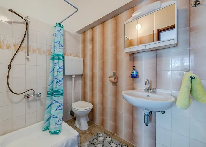 Appartement Seafront Marija With Terrace And Mooring *