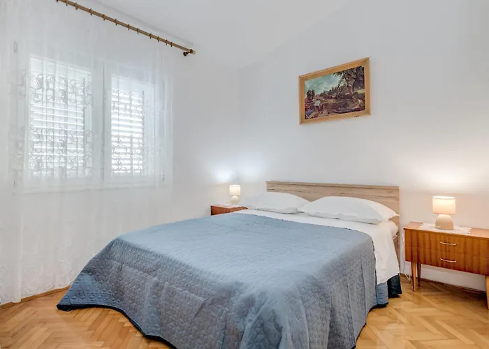 Appartement Seafront Marija With Terrace And Mooring