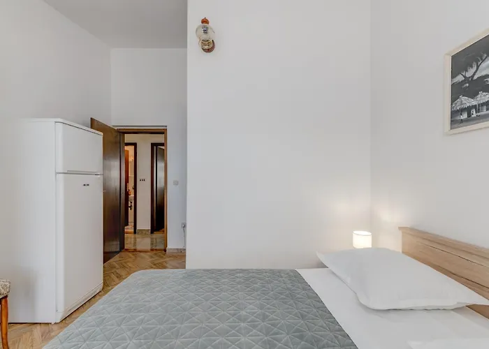 Appartement Seafront Marija With Terrace And Mooring *