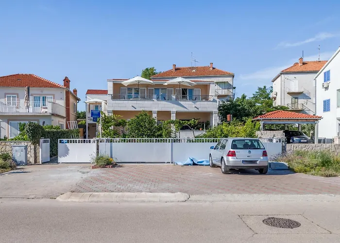 Appartement Seafront Marija With Terrace And Mooring *